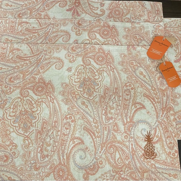 NEW Tommy Bahama 4 Piece Placemat Set East India Paisley Pineapple - Picture 1 of 6